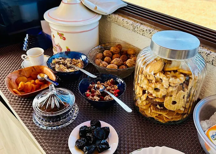 Oda ve Kahvaltı Molti Mari