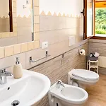 Molti Mari Bed & Breakfast