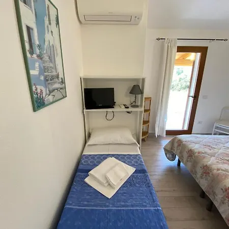 Molti Mari Bed & Breakfast