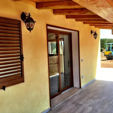 Molti Mari B&B Retreat Όλμπια