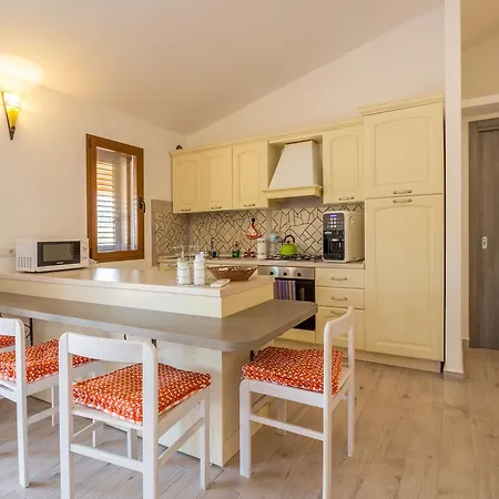 Molti Mari Bed & Breakfast
