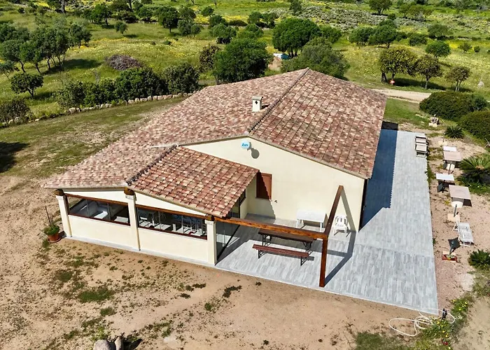 Molti Mari Bed & Breakfast