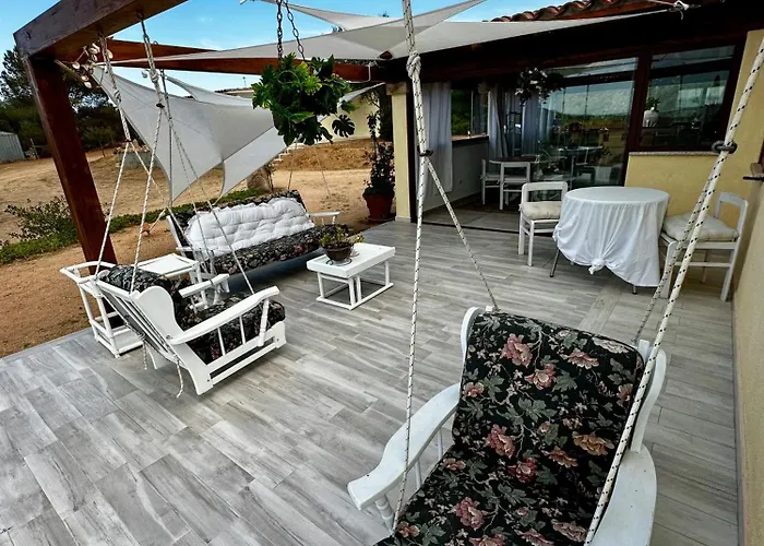 Molti Mari Bed & Breakfast