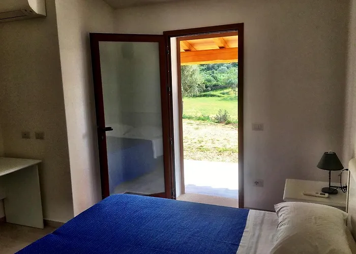 Molti Mari Bed & Breakfast 3*